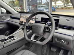 2025 Chery
                Tiggo 8 Super Hybrid Ultimate