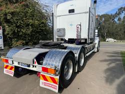 2011 Kenworth T909 WHITE