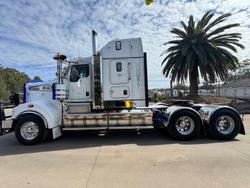 2011 Kenworth T909 WHITE