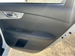 2021 KIA
                CERATO S