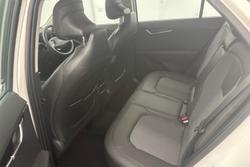 2022 Kia
Niro Hybrid S