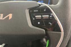 2022 Kia
Niro Hybrid S