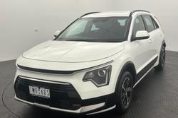 2022 Kia
Niro Hybrid S