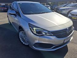 2017 Holden
                Astra R