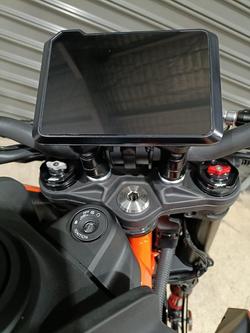 2025 KTM 390 DUKE ORANGE