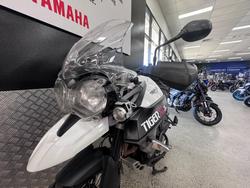 2016 Triumph TIGER 800 XRX WHITE