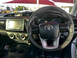 2019 Toyota
Hilux SR
