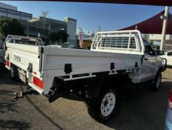 2019 Toyota
Hilux SR