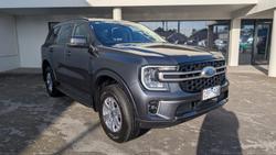 2024 Ford
Everest Ambiente