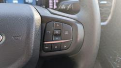 2024 Ford
Everest Ambiente
