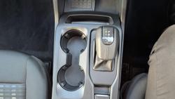 2024 Ford
Everest Ambiente
