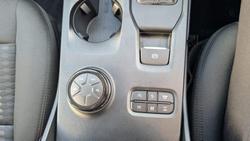 2024 Ford
Everest Ambiente