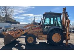 2005 CASE
                590 Super R-4Ps Backhoe 