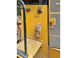 2005 Caterpillar
                D10t Bulldozer 