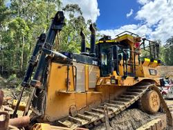 2005 Caterpillar
                D10t Bulldozer 