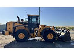 Hyundai
Hl770-9