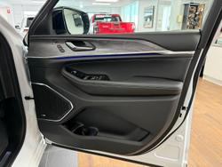 2023 Jeep
Grand Cherokee Overland