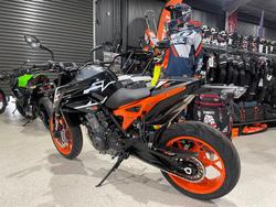 2023 KTM 890 DUKE GP BLACK