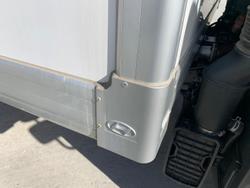 2025 Hyundai Mighty EX4/6 Pantech White