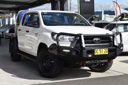 2021 Toyota
                Hilux SR