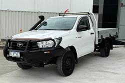 2016 Toyota
                Hilux Workmate