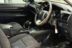 2016 Toyota
                Hilux Workmate