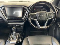 2020 Isuzu
D-MAX X-TERRAIN