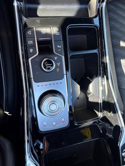 2024 Kia
Sorento HEV GT-Line