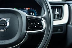 2021 Volvo XC60 B5 Inscription