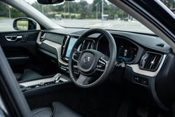 2021 Volvo XC60 B5 Inscription