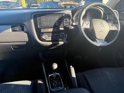 2017 Mitsubishi
Outlander LS Safety Pack