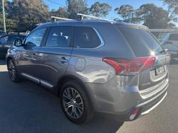 2017 Mitsubishi
Outlander LS Safety Pack