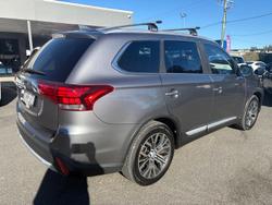 2017 Mitsubishi
Outlander LS Safety Pack