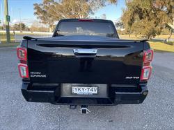 2021 Isuzu
                D-MAX LS-U+