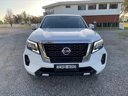 2021 Nissan
                Navara ST