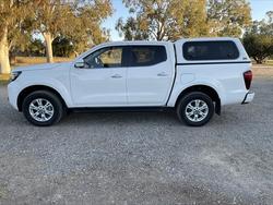 2021 Nissan
                Navara ST