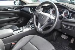 2018 Holden
Calais