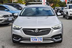 2018 Holden
Calais