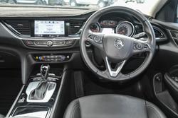 2018 Holden
Calais