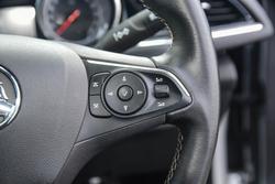 2018 Holden
Calais