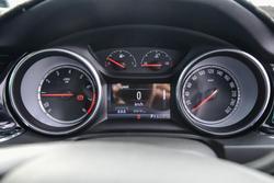 2018 Holden
Calais