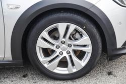 2018 Holden
Calais