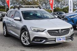 2018 Holden
Calais