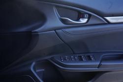 2018 Honda
Civic VTi-LX