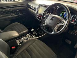 2021 Mitsubishi
Outlander PHEV GSR