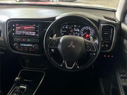 2017 Mitsubishi
Outlander LS Safety Pack