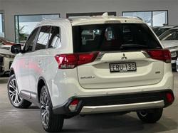 2017 Mitsubishi
Outlander LS Safety Pack