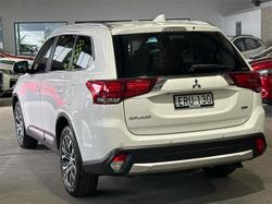 2017 Mitsubishi
Outlander LS Safety Pack