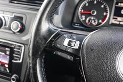 2017 Volkswagen
Caddy TSI220