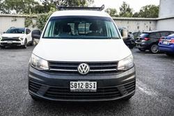 2017 Volkswagen
Caddy TSI220